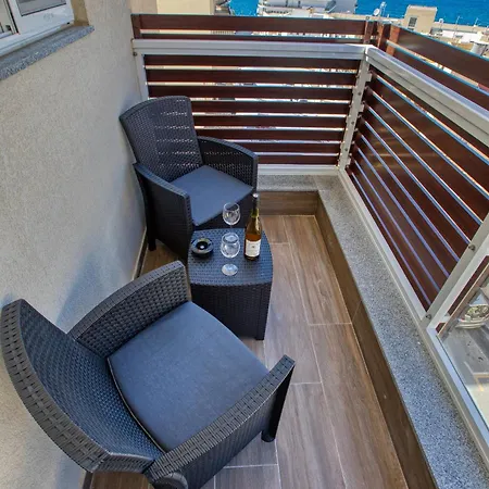 Modern Seaview With Balcony Pabe1-1 *