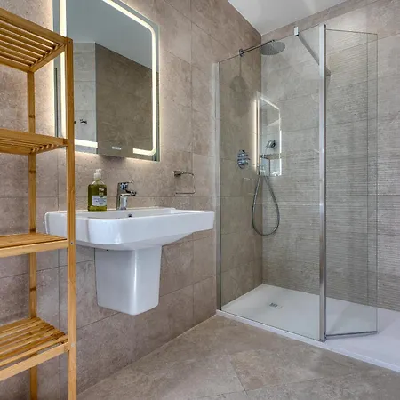 Apartment Modern Seaview With Balcony Pabe1-1 St. Paul's Bay